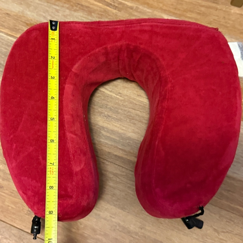 Travel Neck Pillow- Cabeau Evolution Classic® - Picture 8 of 11